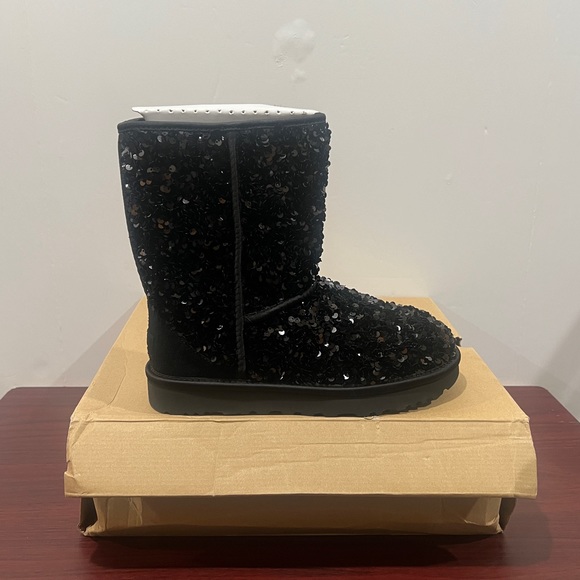 Ugg, Classic Short Chunky Sequin, 1130650, Black - Picture 1 of 12